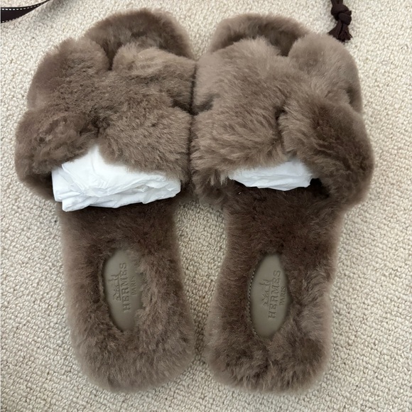 Hermes Shoes - Hermes Luxurious Tan Fur Slippers